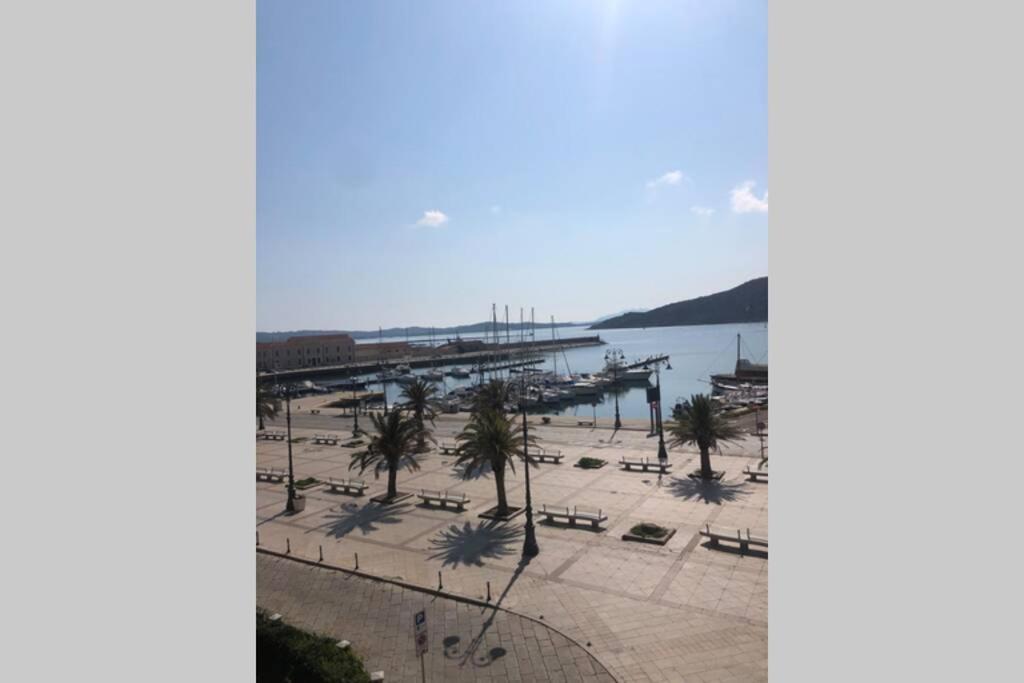 Appartamento Incantevole La Maddalena Vista Mare Codice Iun Q5459 Екстериор снимка
